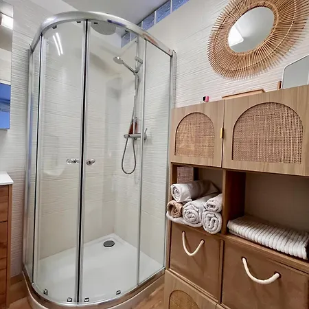 A Deux Pas De L'eau * Vallauris