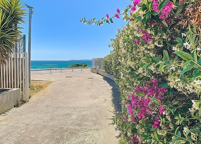 A Deux Pas De L'eau Vallauris